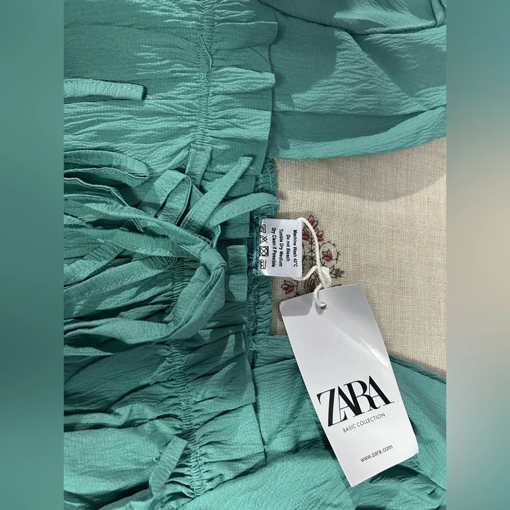 Zara top - new with tags - Picture 3 of 3